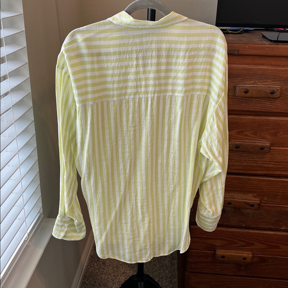 Express Button-Up Shirt - Picture 4 of 4